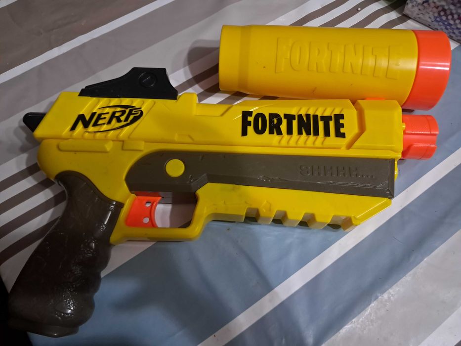 Pistolas Nerf + Acessórios