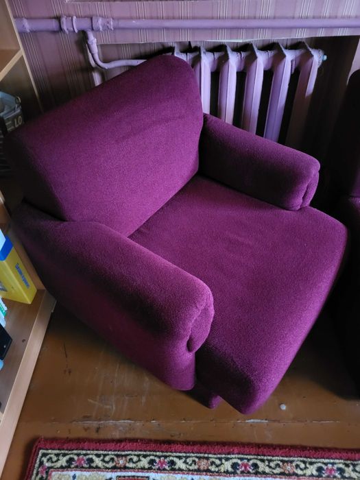 Кутовий диват і 2 крісла