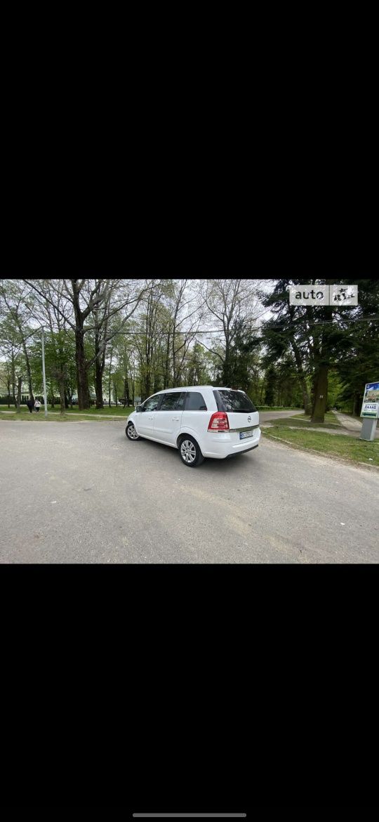 Opel zafira 2012