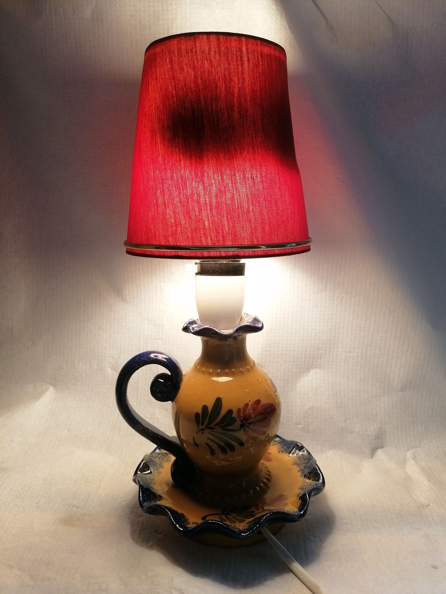 Śliczna porcelanowa sygnowana lampka w formie kaganka