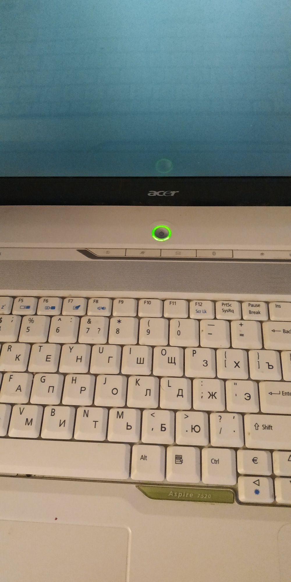 Ноутбук Acer Acpira 7520