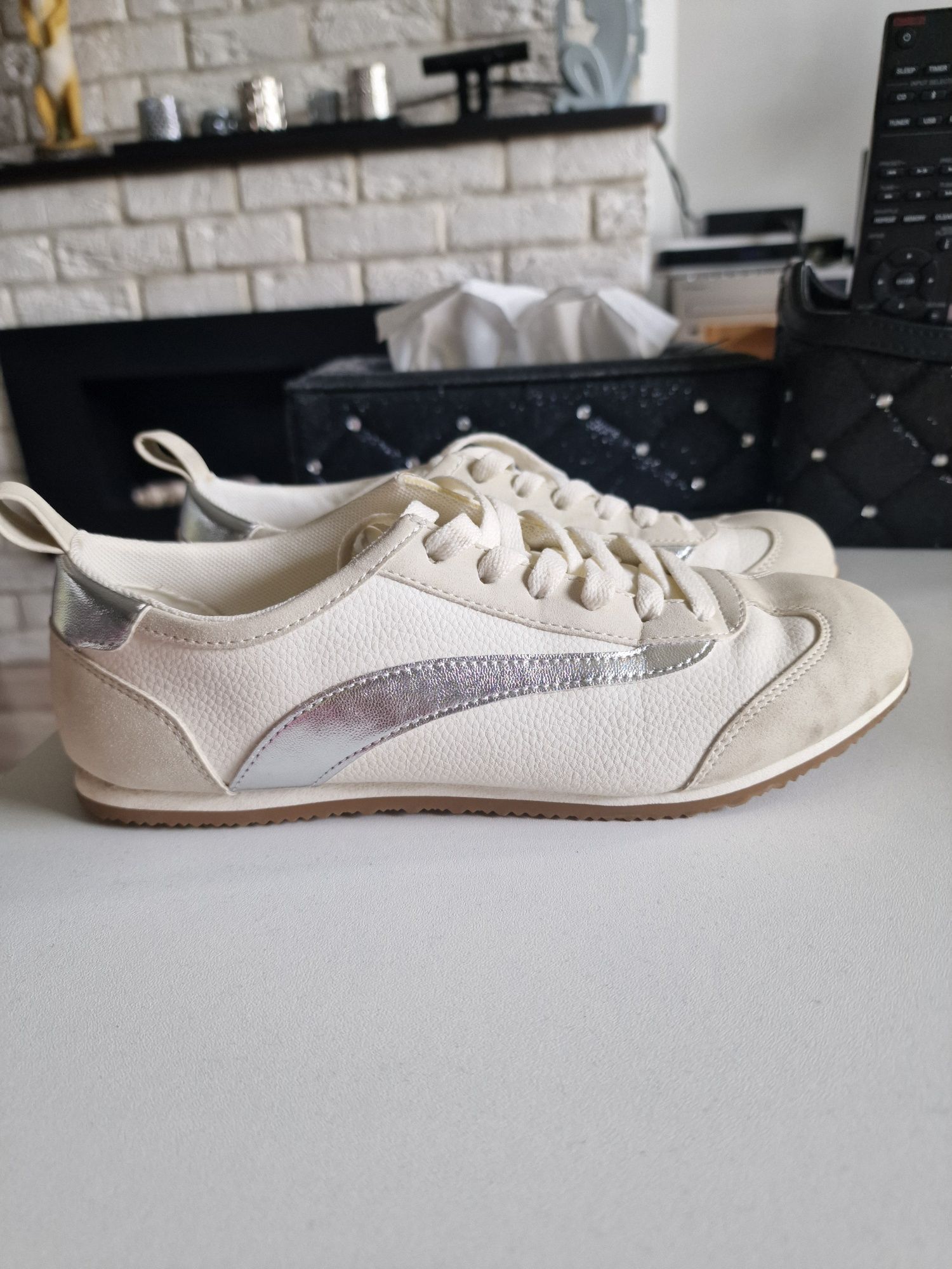 Adidasy niskie buty sportowe 38