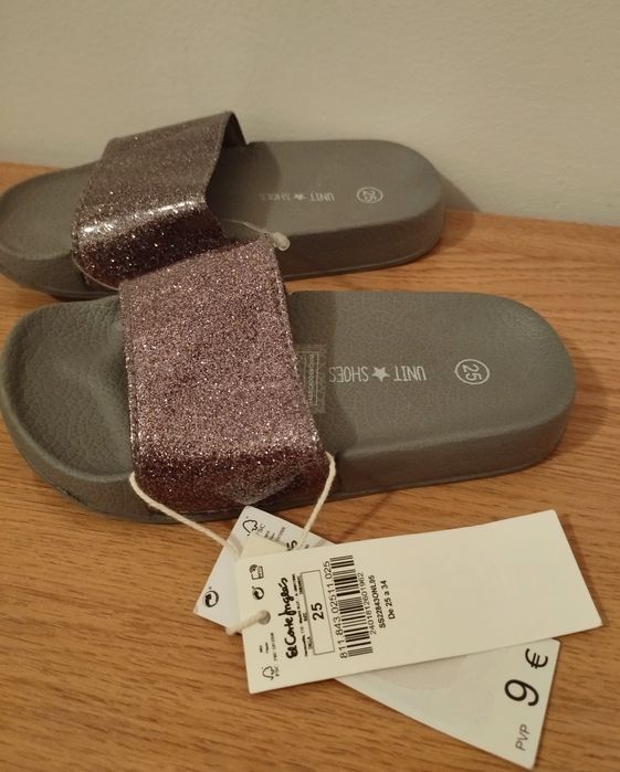 Chinelos Cinza Com Brilho Novos da Unit Shoes