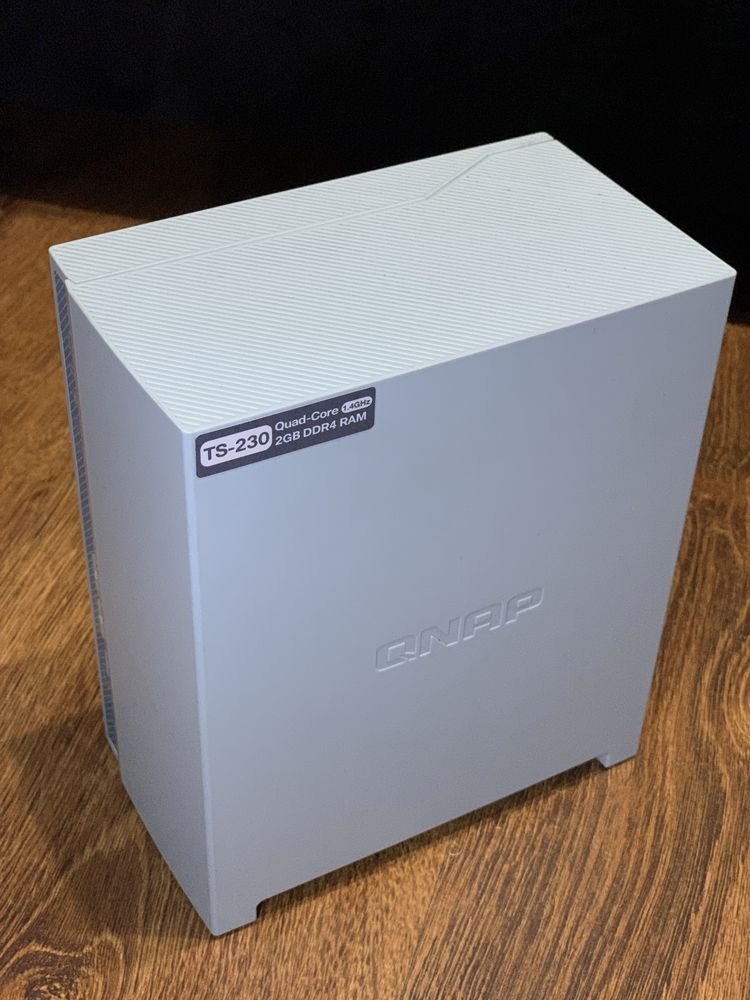 Serwer Qnap TS-230 dysk NAS i 2x dysk seagate 4TB
