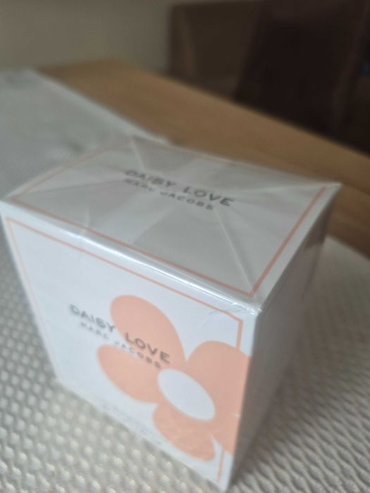Marc Jacobs Daisy Love – Eau de Toilette Spray 50 ml – NOWY, folia