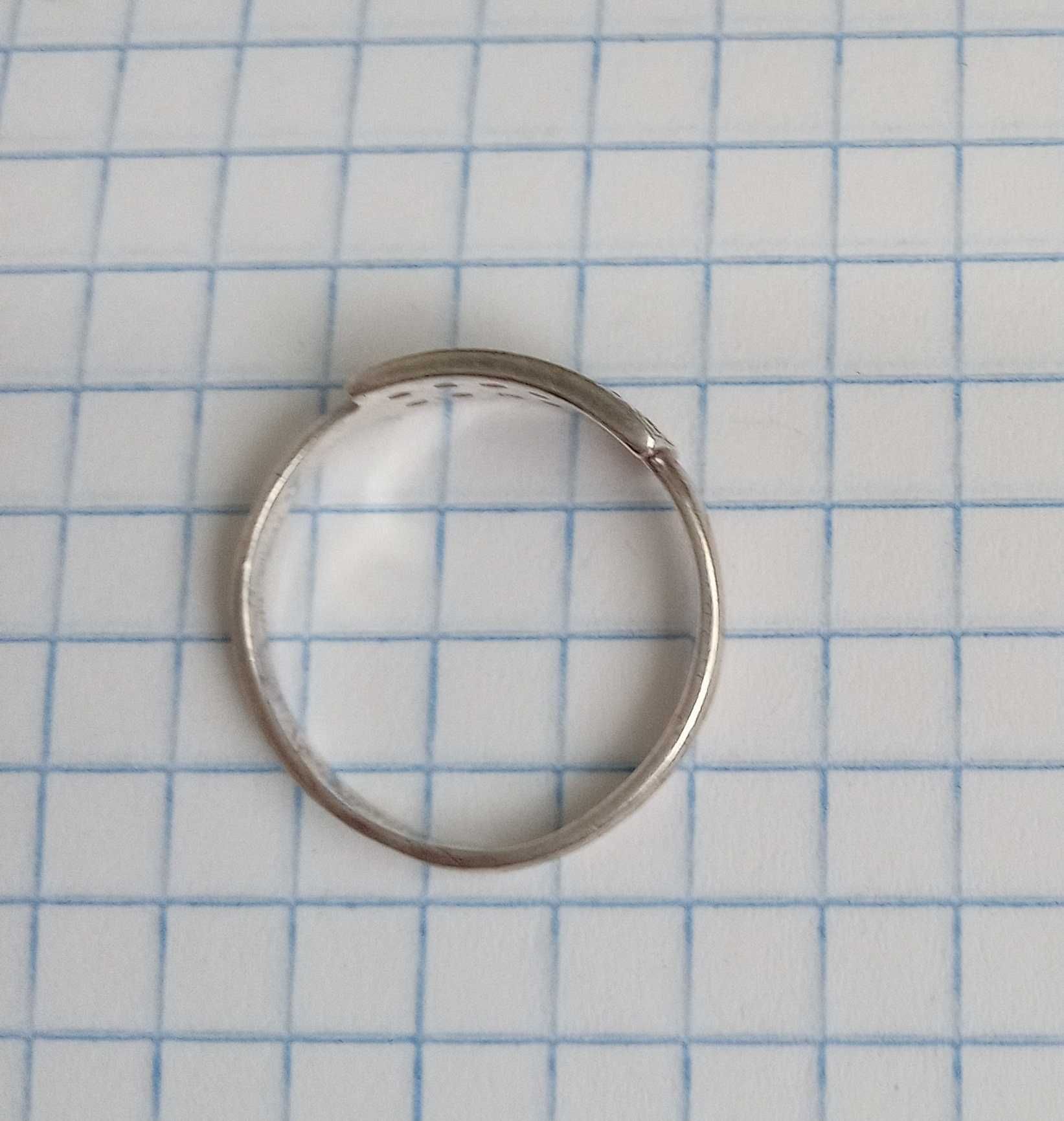 Кольцо колечко срібло 925 проба, білі камінчики, Розмір 17, вінтаж