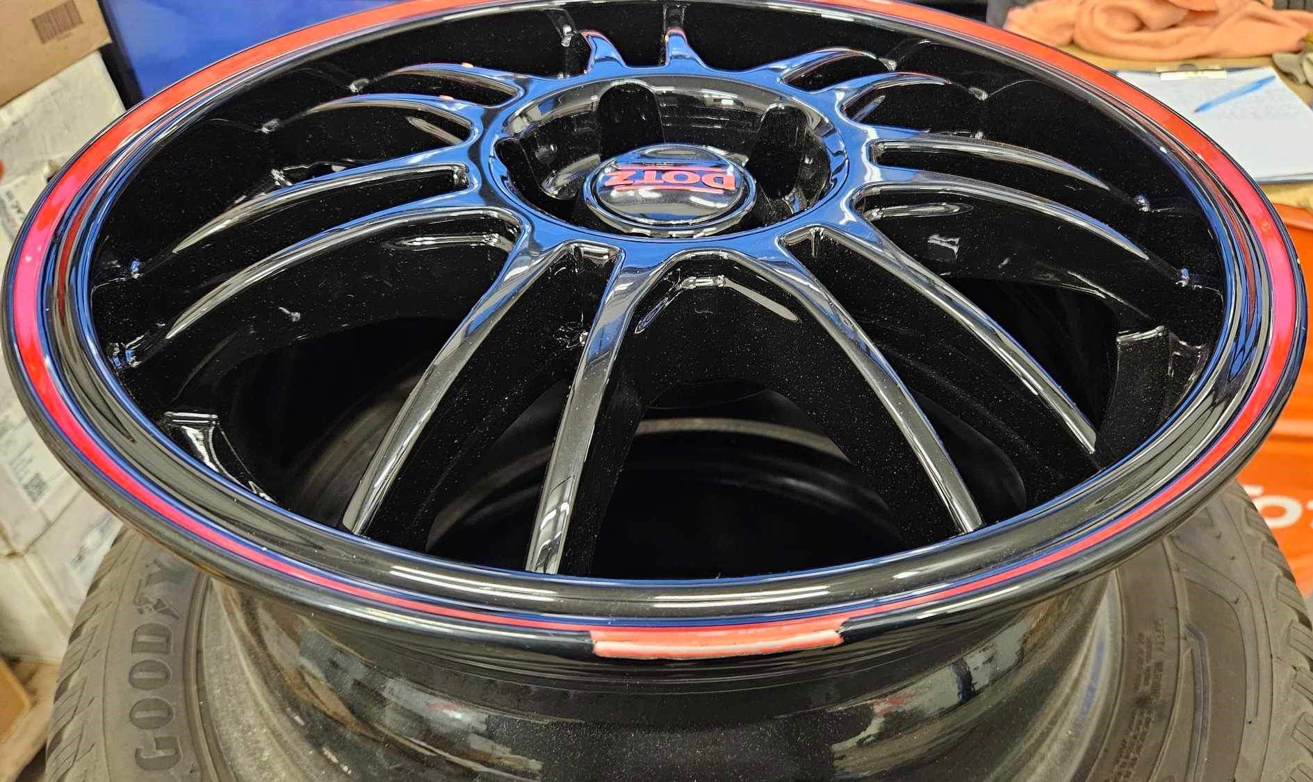 1x Felga DOTZ Shift Pinstripe Red 16 5x100 ET35 OSIP6BR35 [U]
