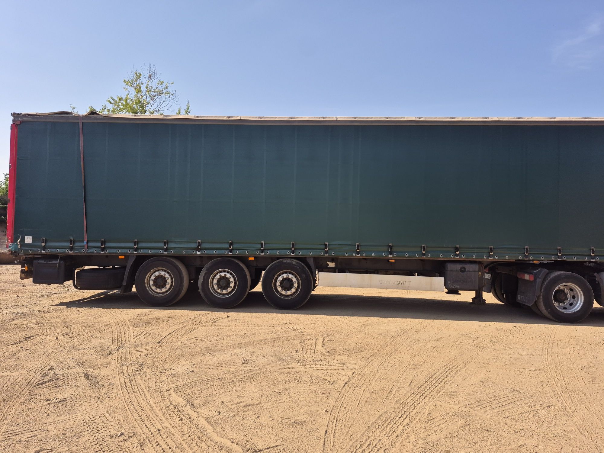 Напівпричіп KRONE SDP27 Осі BPW ECO PLUS