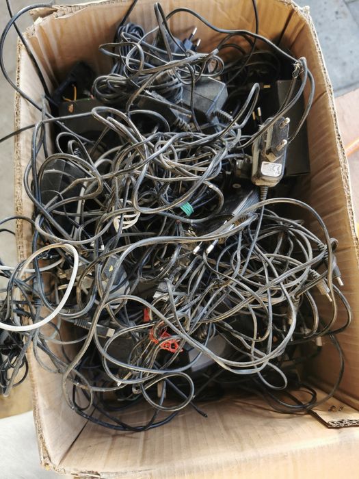 Ładowarki do starych telefonów