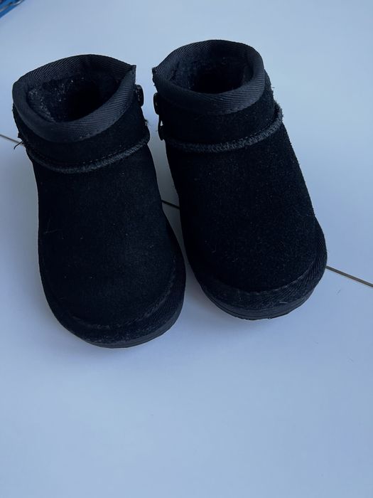 Дитяче взуття, зимові угги