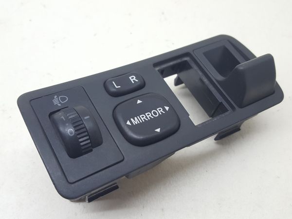 Comando / botão / interruptor multifunções TOYOTA Corolla Hatchback (_