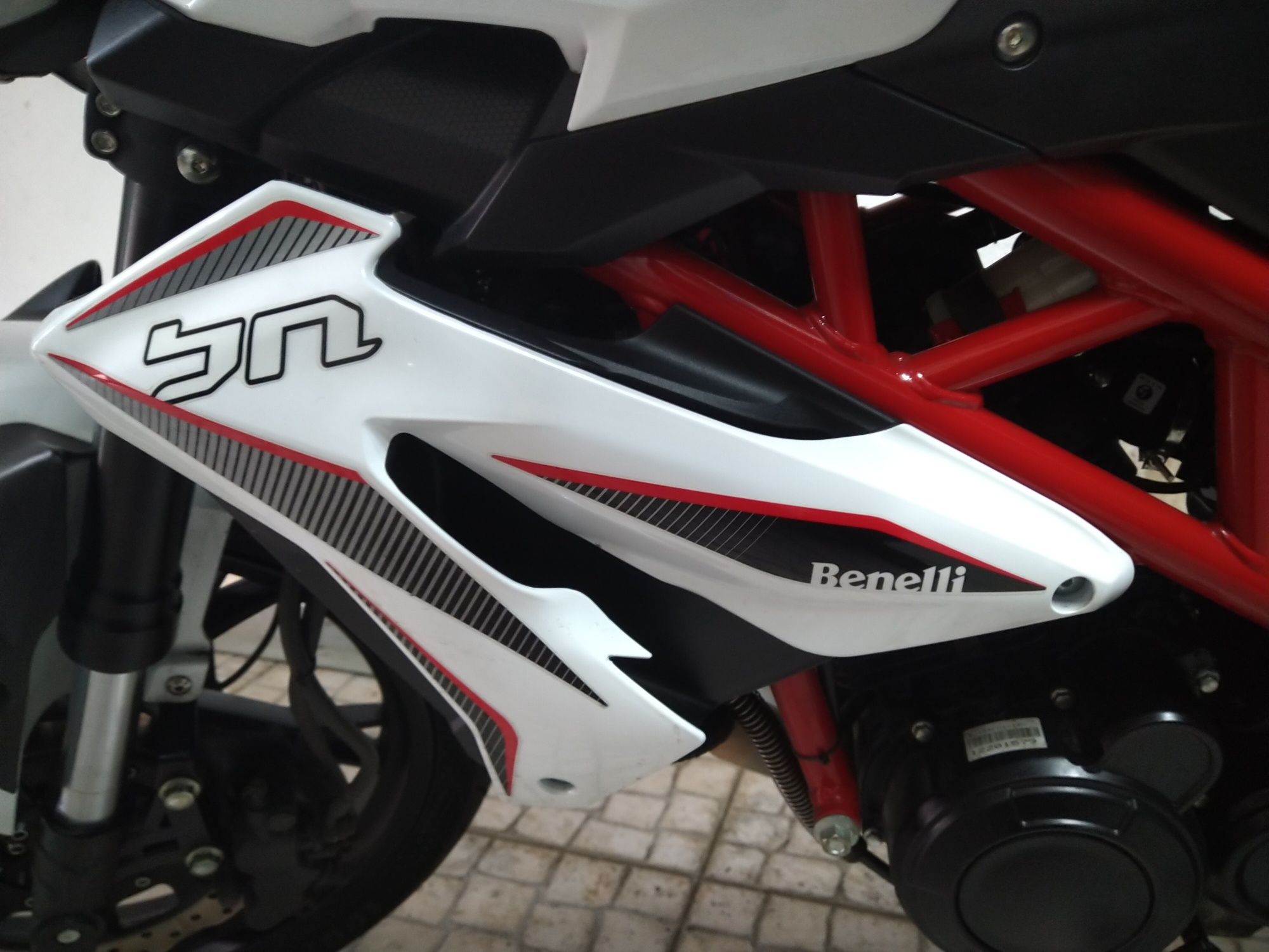 Benelli BN 125 cc com ofertas