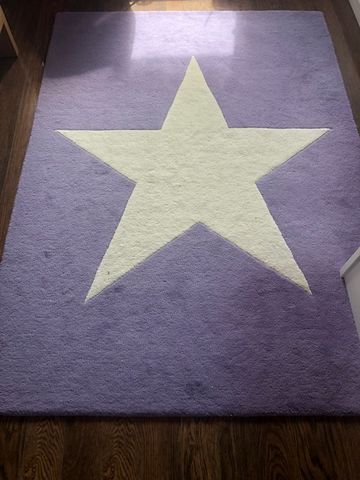 Dywan z gwiazdą Lorena Canals Wool Star fioletowy 140x200 cm