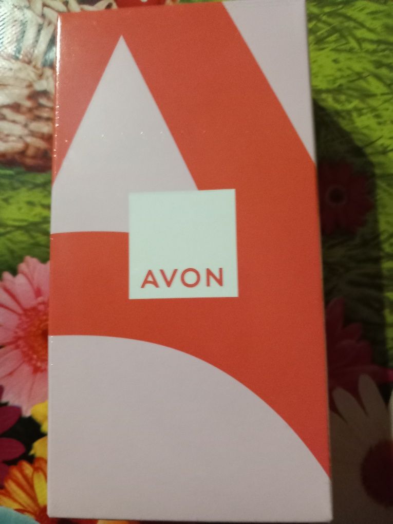 Avon Celebre Zestaw upominkowy dla Niej w pudełku