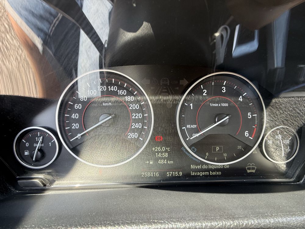 BMW 320d Touring • M Performance • Azul Estoril