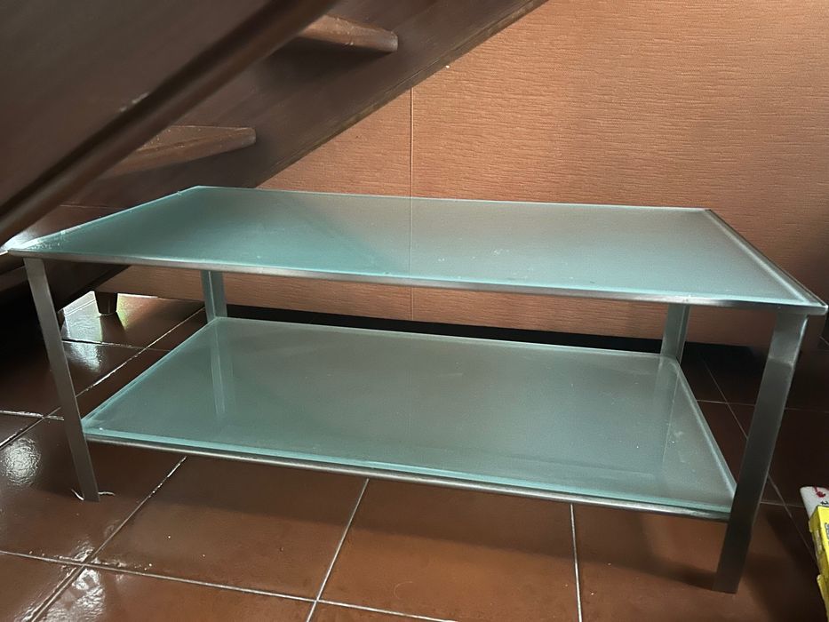 Mesa de centro em vidro