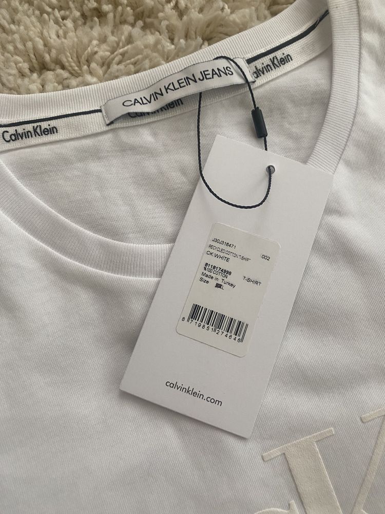 Футболка Calvin Klein