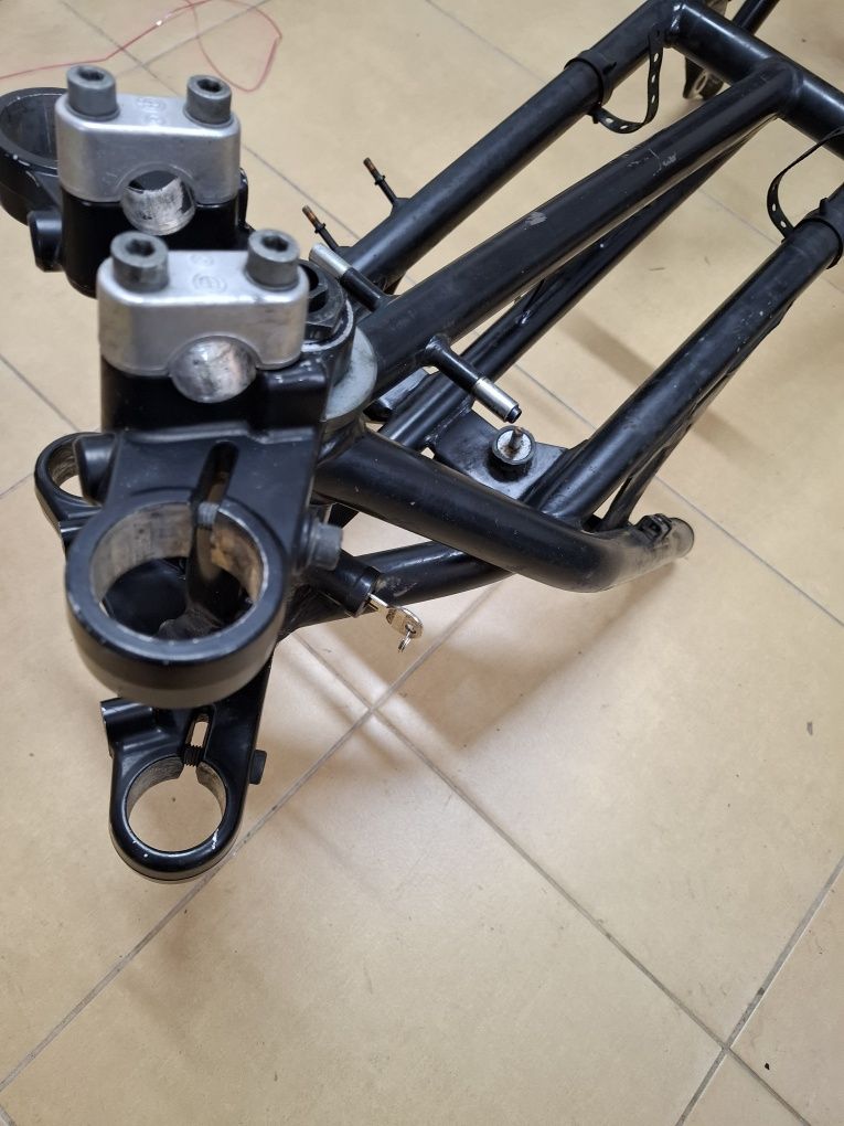 Rama BMW K  75 RT z dokumentami i częściami