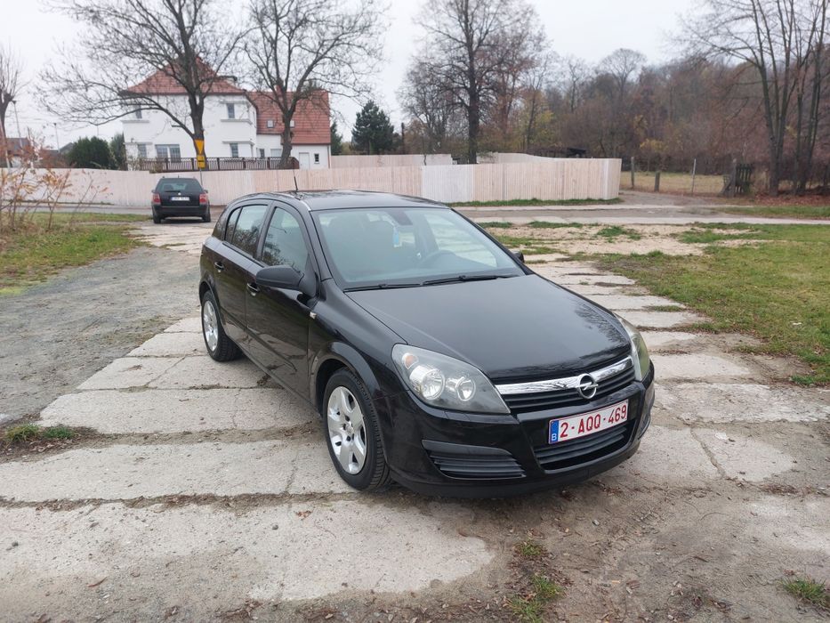 Opel Astra H 1.6 Benzyna Lift Hatchback 5-Drzwi