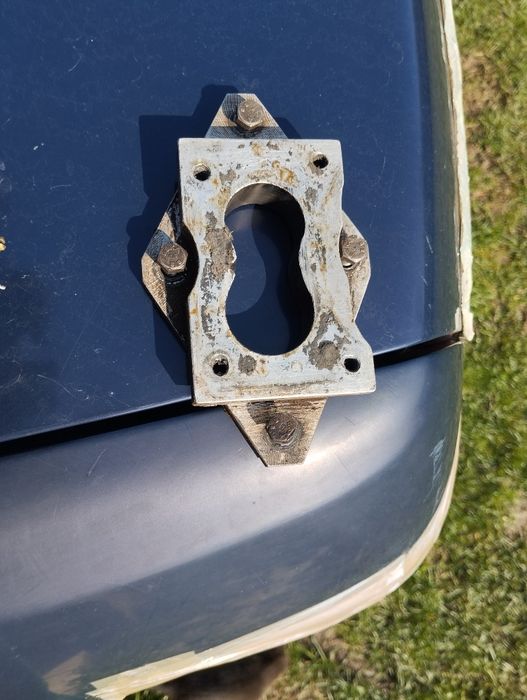 Продам два карбюратор авді 80 пієрберг коробку лобове кулісу ручки