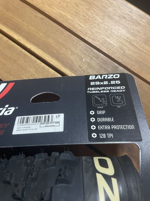 Pneus 29x2.25 Vittoria Barzo e Mezcal