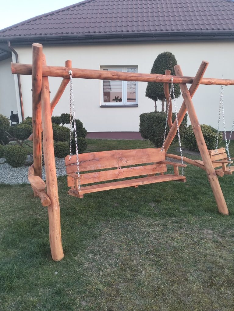 Huśtawka ogrodowa drewniana