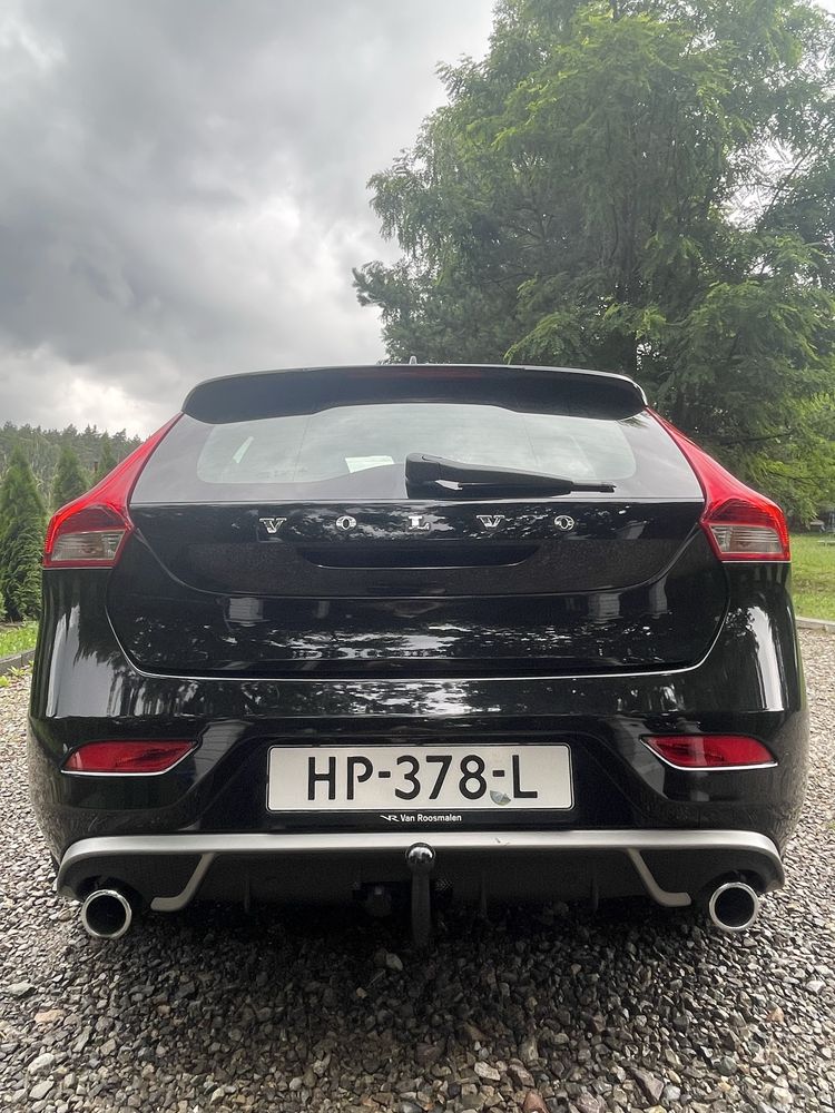 Volvo V40 2.0  D2 R-Design bi-xenon/skora/alcantara/nawi/alu ,polecam!