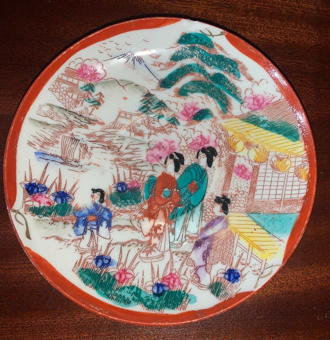 CHÁVENA COM PIRES EM PORCELANA CHINESA