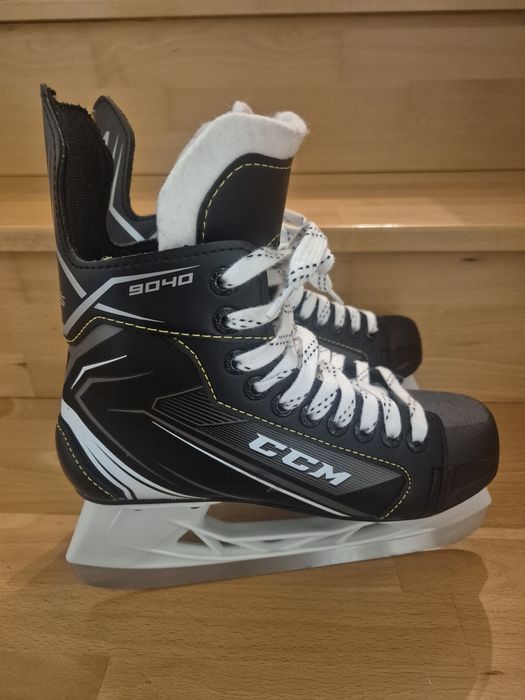 Łyżwy hokejowe CCM 9040