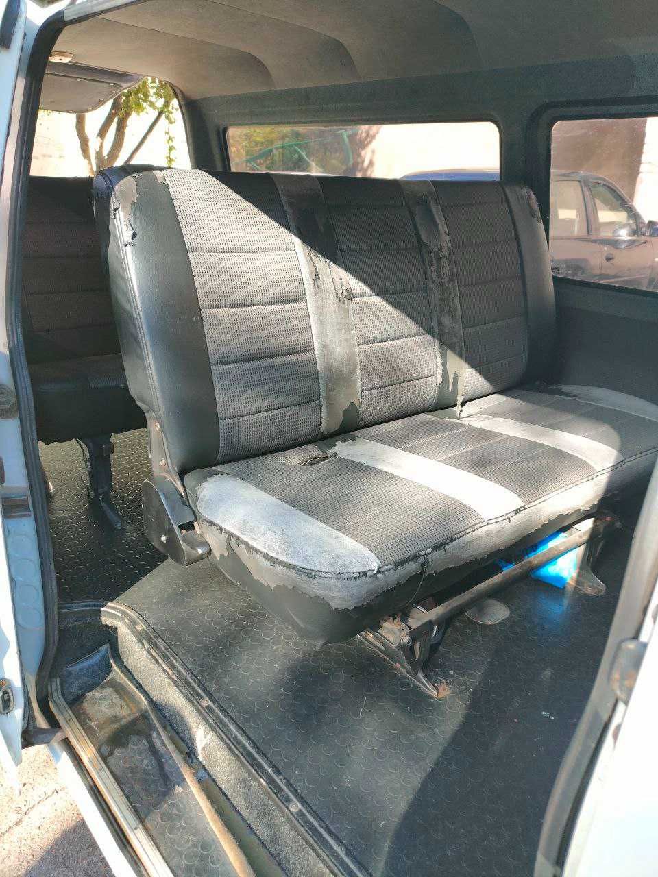 Продаж Mazda E 2000, газ/бензин