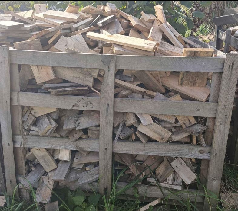 Drewno opałowe paletowe