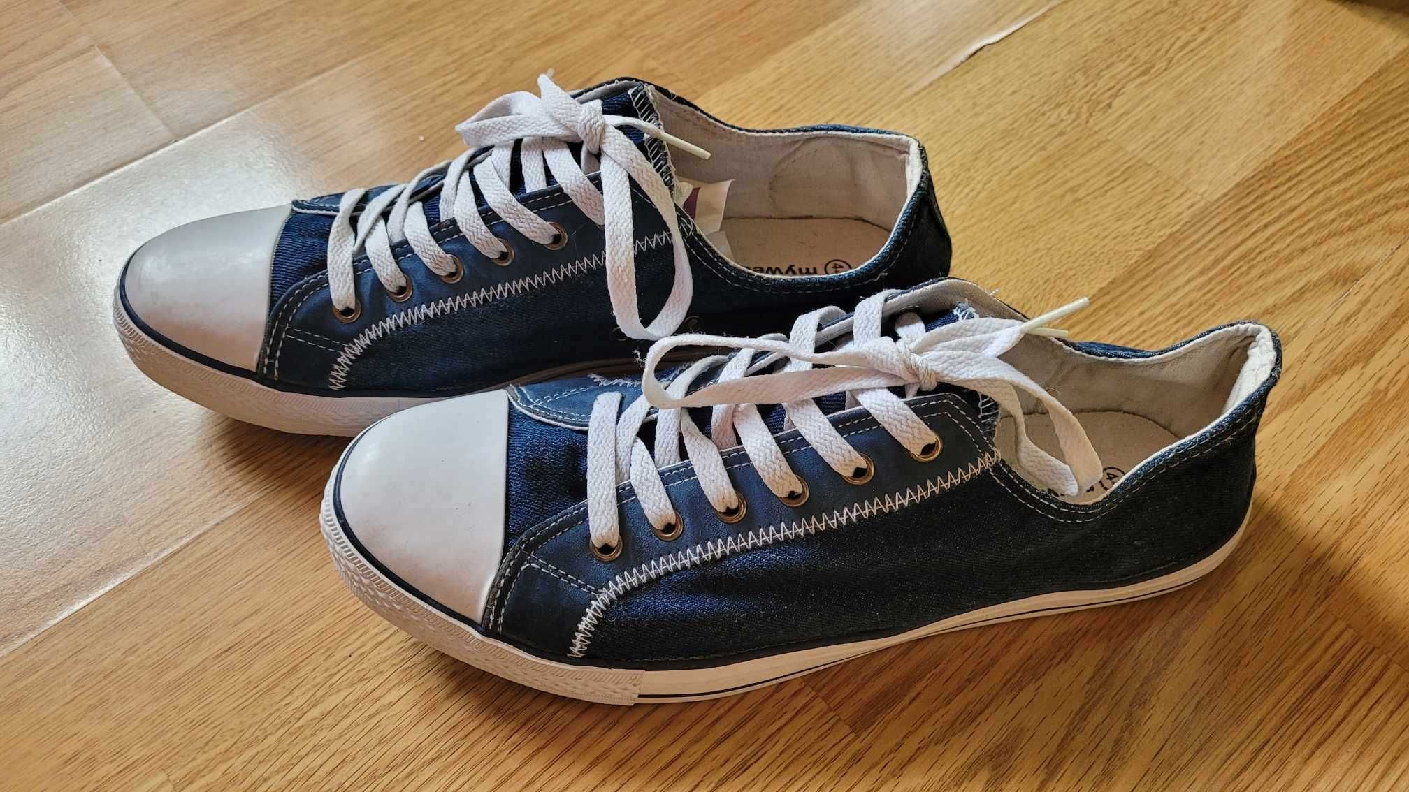 Converse rozm. 41 - 44 - tenisówki