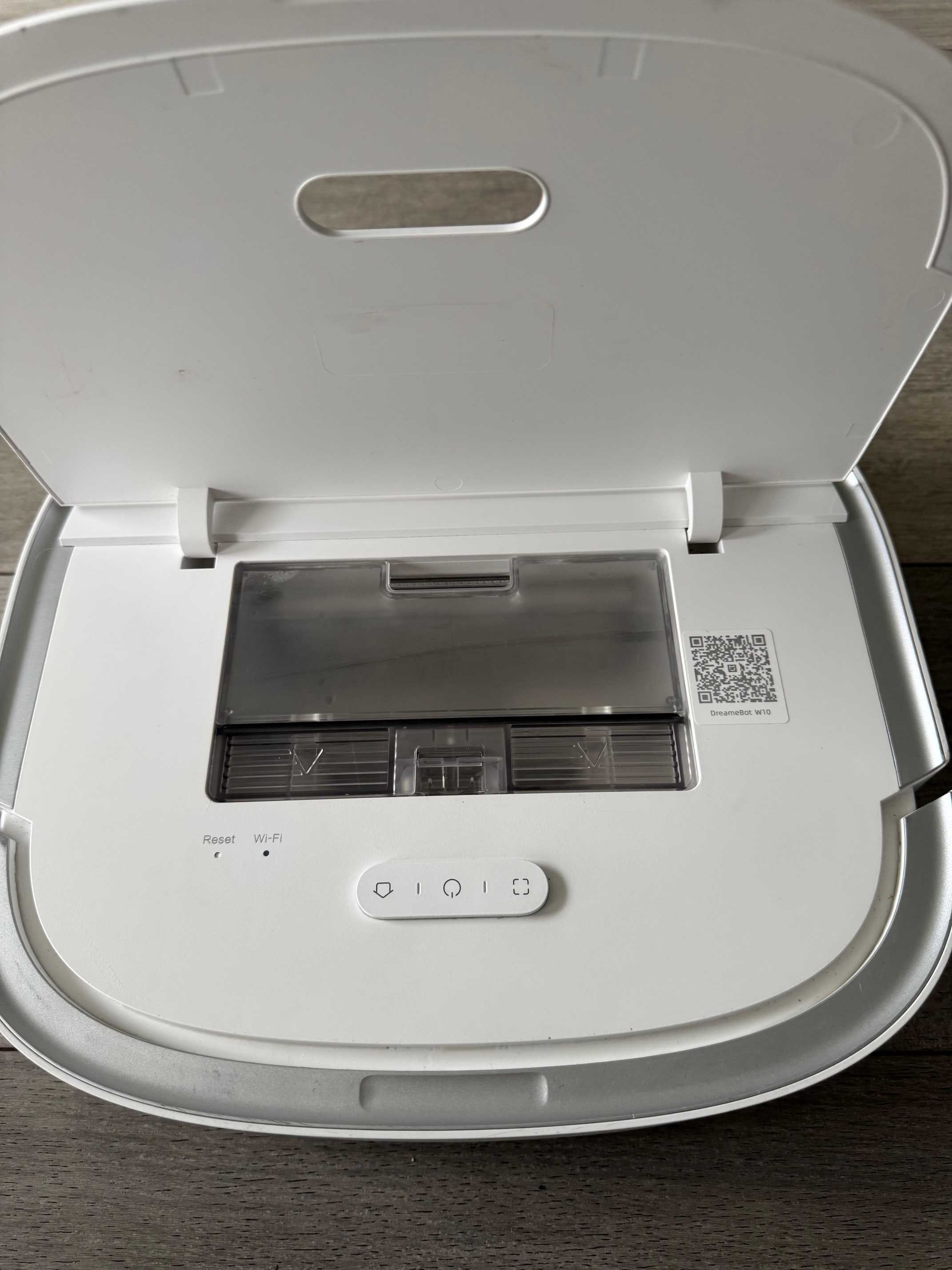 Robot dreame bot w10, plus Stacja oczyszczająca, na gwarancji