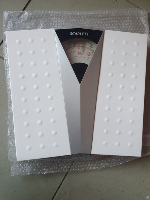 Продам підлогові ваги Scarlett