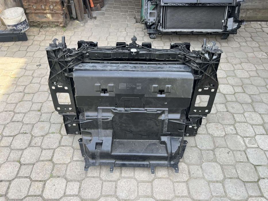 Установочна панель дифузор Телевизор/Телевізор Audi e-tron 4ke