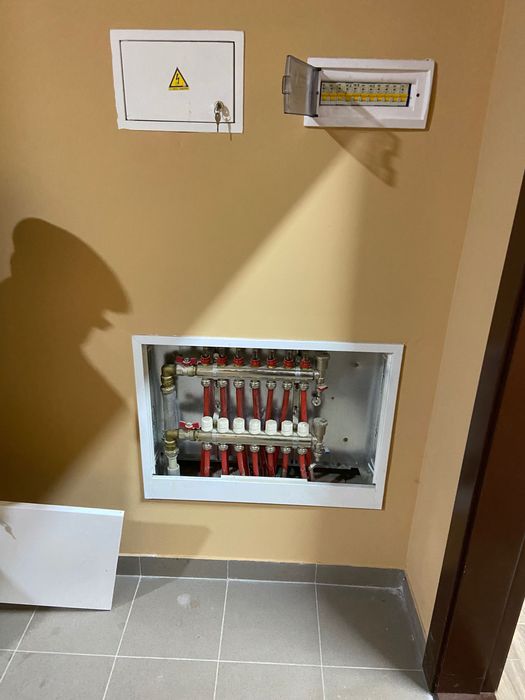 Продам будівлю комерційного призначення.