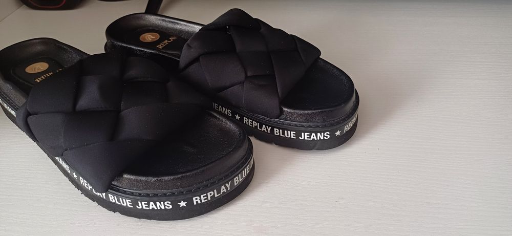 Продам шльопанці REPLAY 39р.