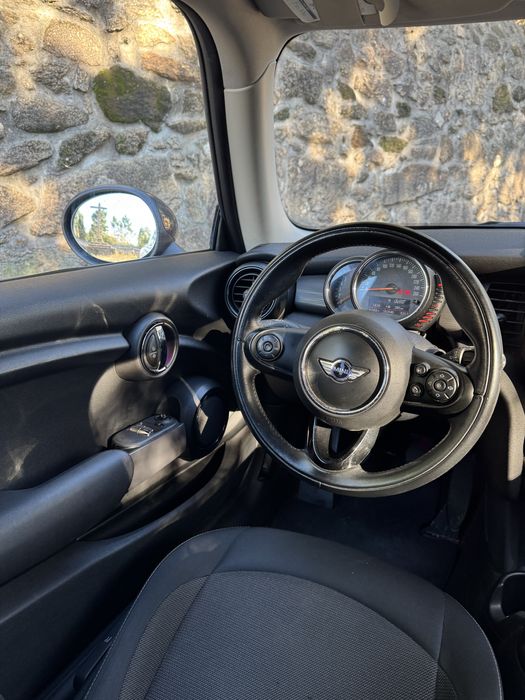 MINI COOPER D BAKER STREET