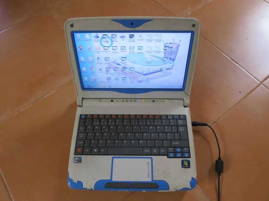 Computador Magalhães 2 portátil 2.ª geração informática crianças