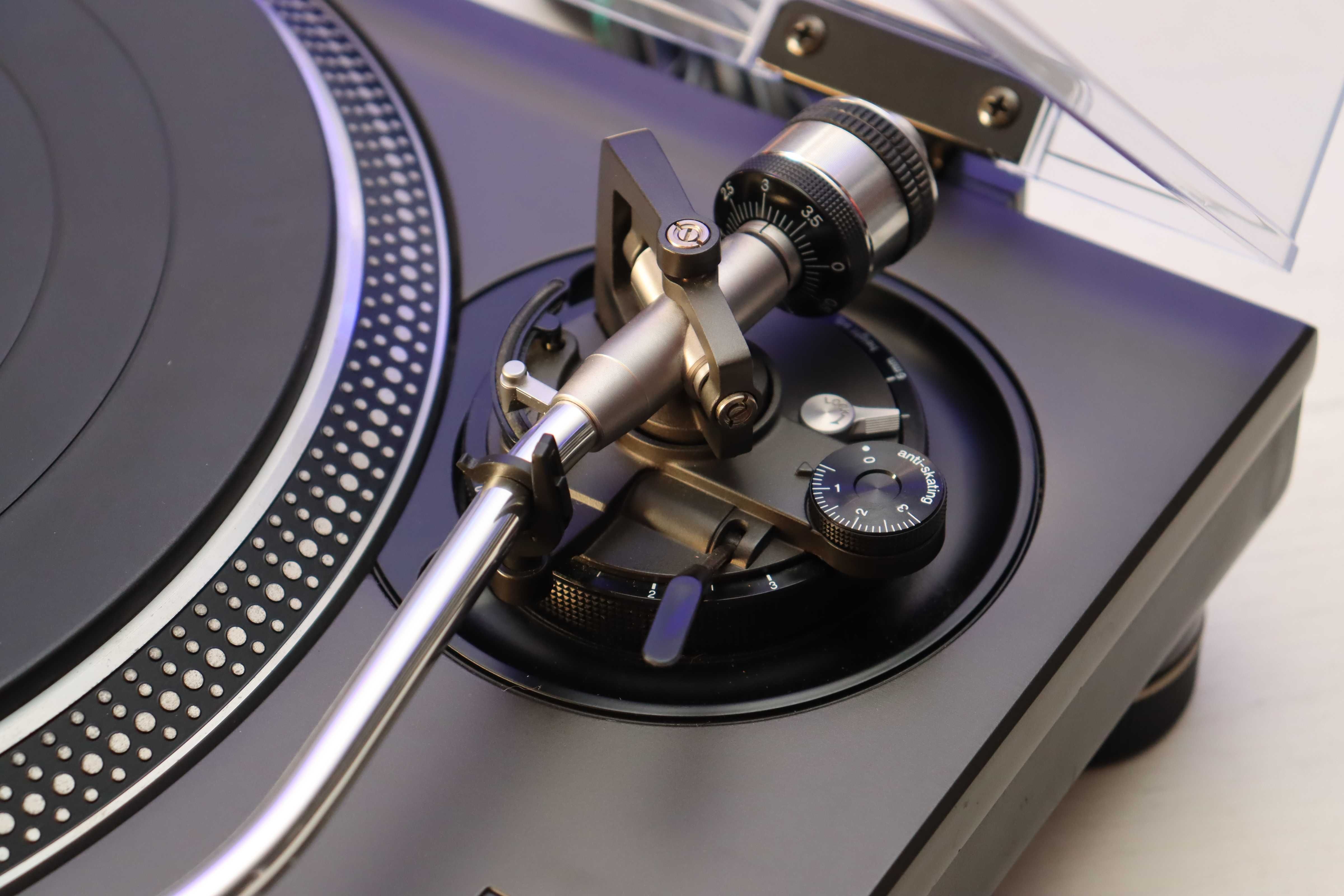 Piękny Technics SL-1210MK2 Audio Technica Gwarancja 1200