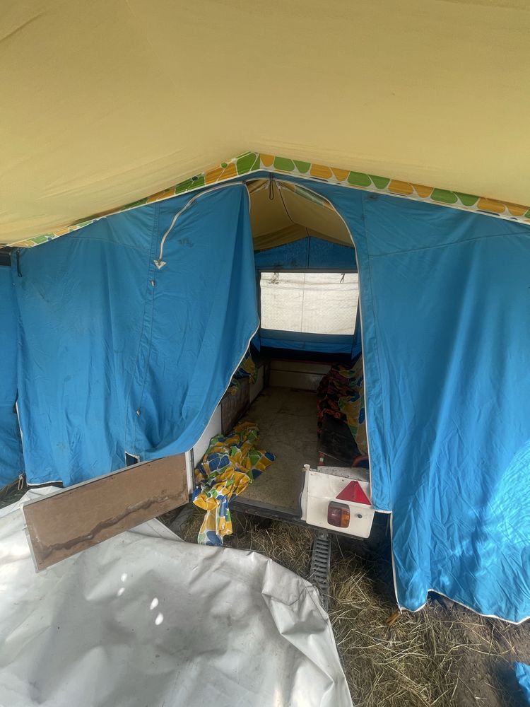 Auto Tenda com Atrelado