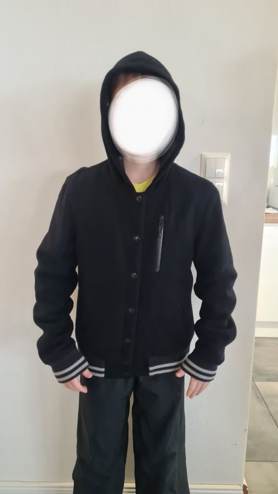 Kurtka Nike. 70% Wełna Wool. Czarna bomberka. Z kapturem.  Rozmiar S