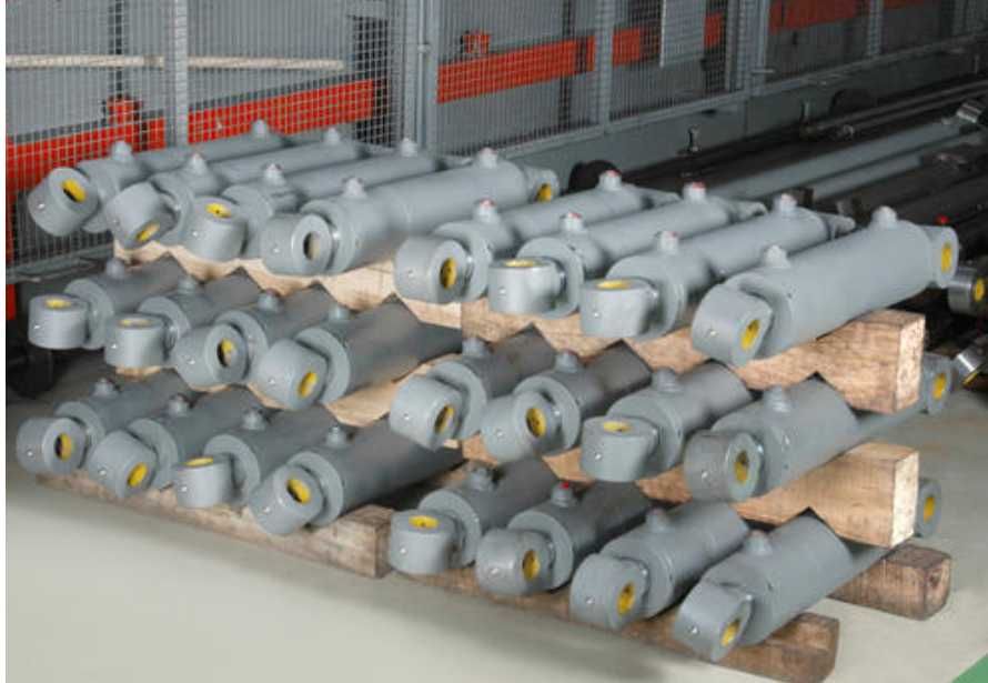 siłownik hydrauliczny tłok dwustronny. 40/22, 50/28, 63/36, 80/45