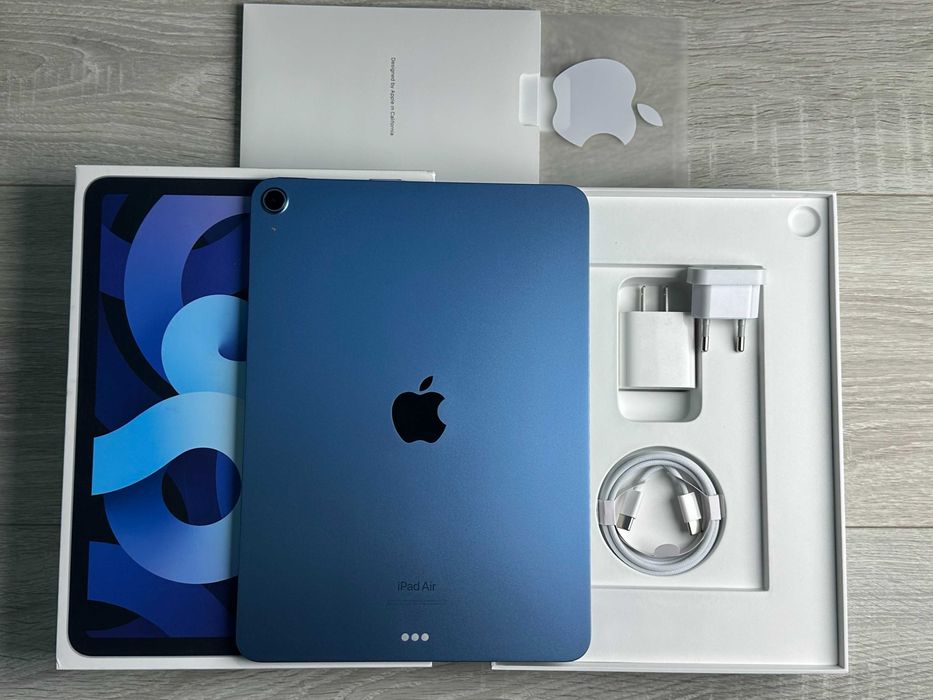 Планшет Apple iPad Air 5 10.9 M1 64GB Wi‑Fi Sky Blue 2022 A2588 100%