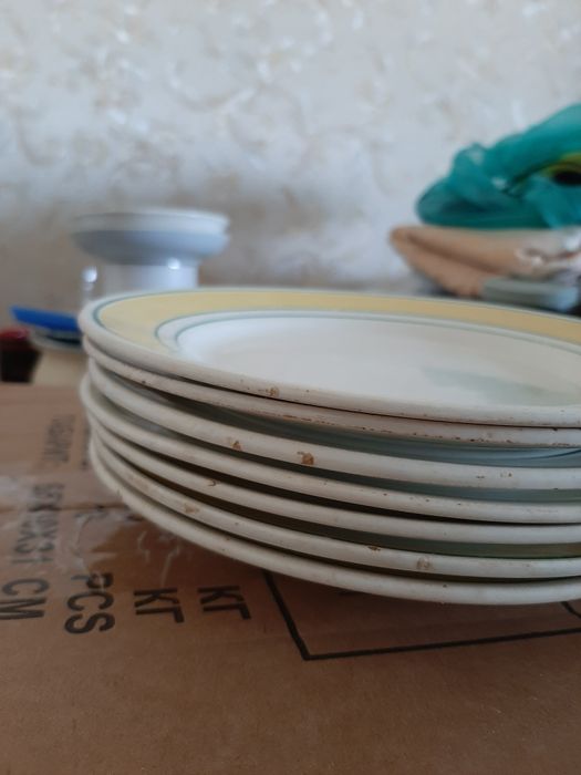 Тарелки мелкие Буды