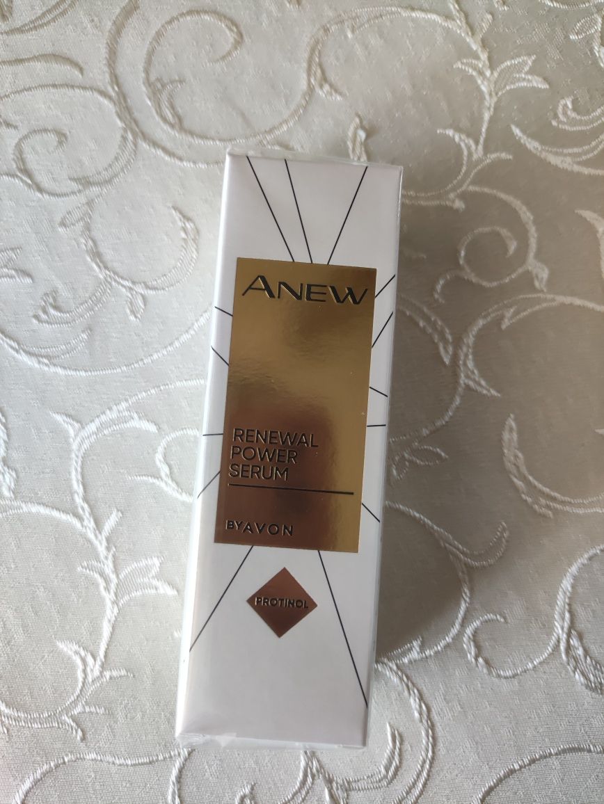 Serum z protinolem Anew Avon 30ml