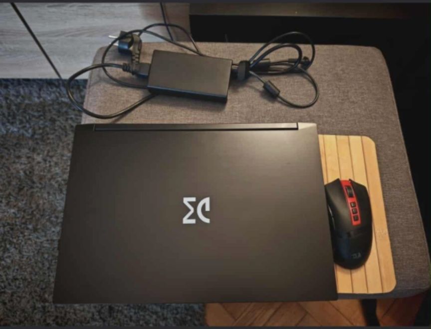 Laptop gamingowegy Dream Machines GTX 1650 Ti | i7 9750H | 16GB ram