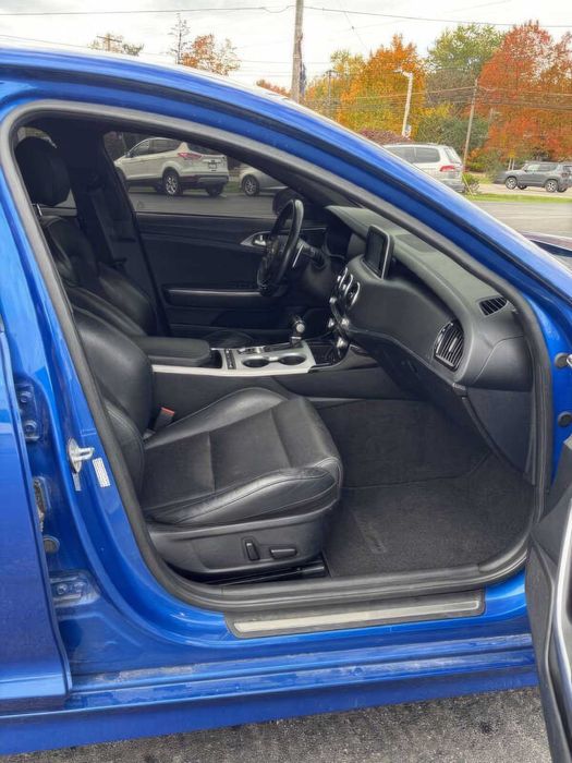 Kia Stinger      2018