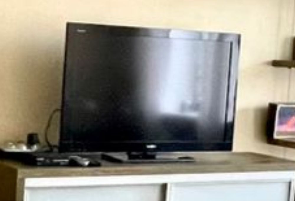 Телевізор б/ у в гарному стані
