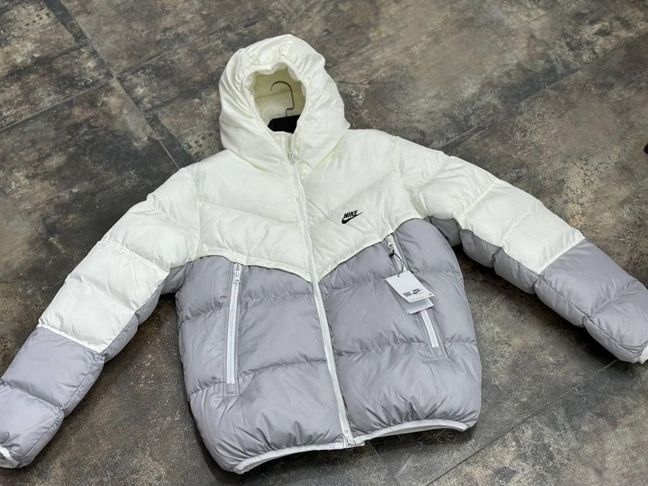 Пуховик Nike Storm-Fit Білий з сірим
